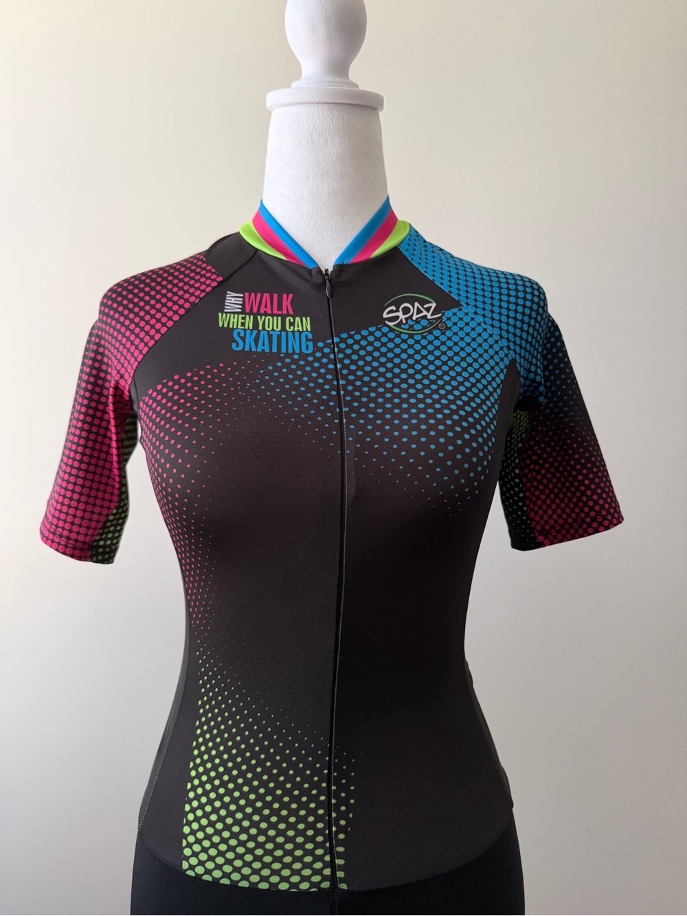 Preloved Women’s Black Multicolor Short-Sleeve Speed Skating Suits